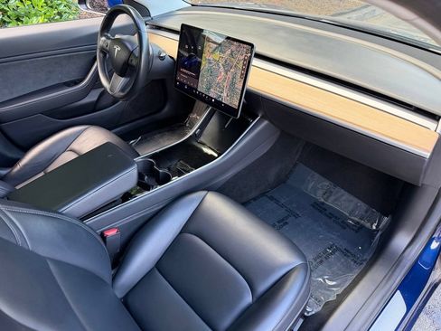 Used 2018 Tesla Model 3 Long Range RWD image 31