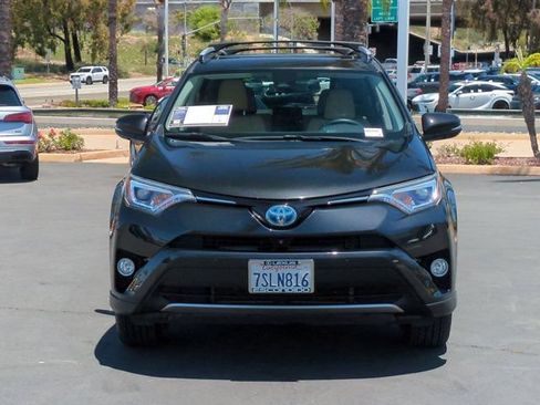 Used 2016 Toyota RAV4 Limited w/ Advanced Technology Package AWD/4WD image 2