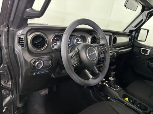 Used 2023 Jeep Wrangler Unlimited w/ Cold Weather Group image 13