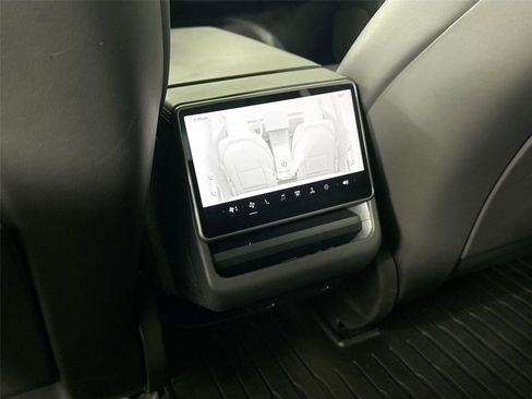 Used 2024 Tesla Model 3 Long Range RWD image 33