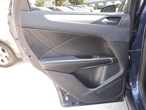 Used 2017 Lincoln MKC Premiere image 12