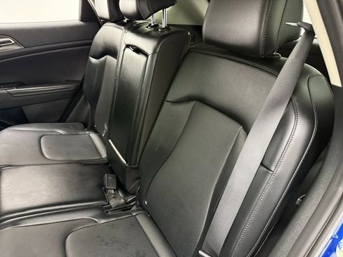 Used 2023 Kia Sportage EX image 11