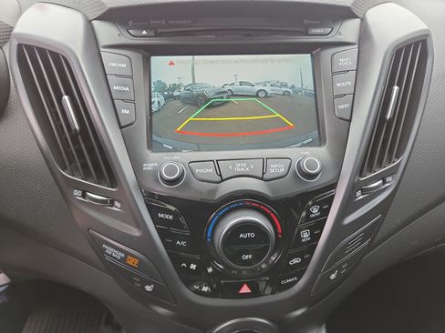 Used 2014 Hyundai Veloster Turbo w/ Turbo Technology Package 04 image 23