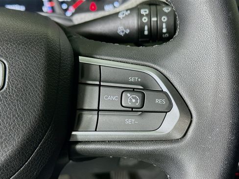 Used 2025 Jeep Compass Latitude AWD/4WD image 16