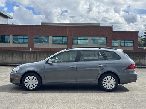 Used 2013 Volkswagen Jetta S FWD image 2