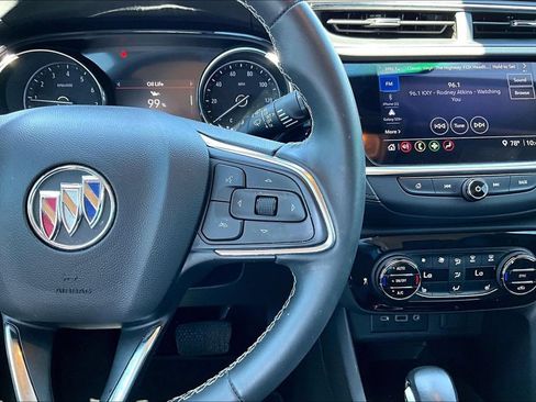 Used 2022 Buick Encore GX Select w/ Sport Touring Package FWD image 21