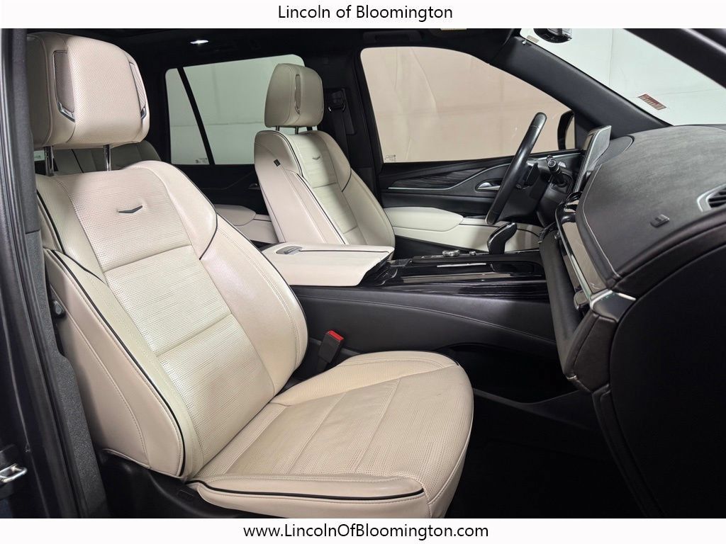 Used 2022 Cadillac Escalade Sport w/ Touring Package AWD/4WD image 12