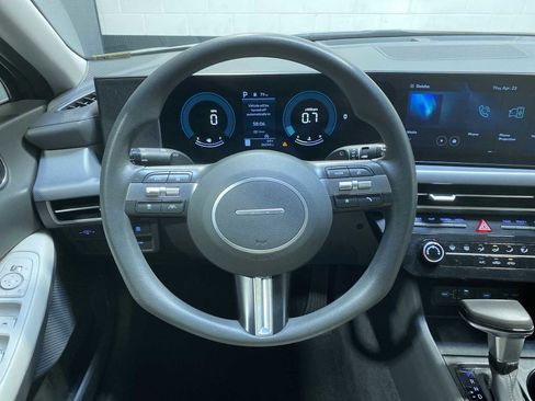 Used 2025 Hyundai Sonata SE FWD image 15