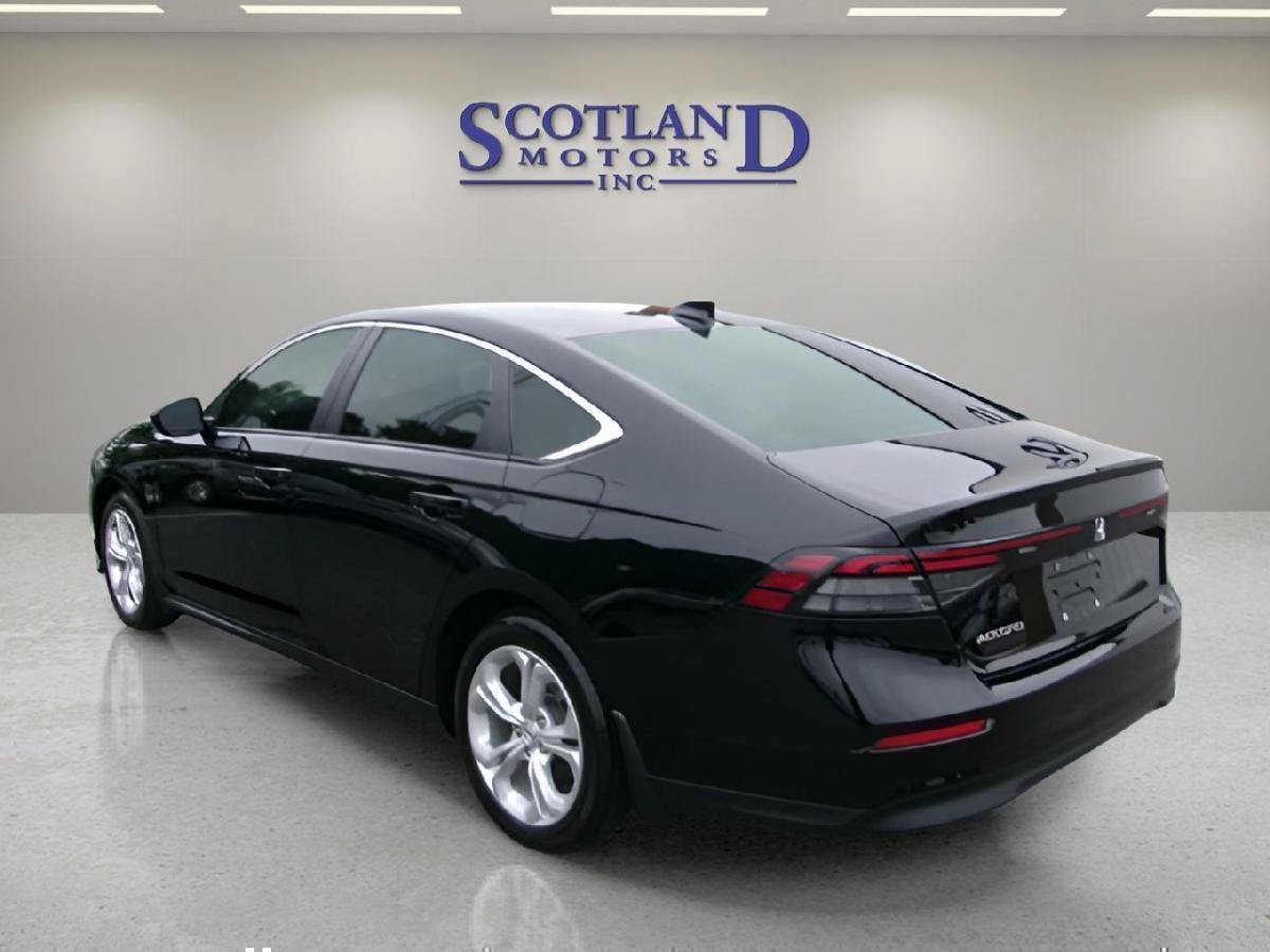 Used 2025 Honda Accord LX image 8