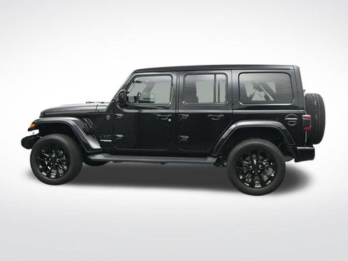 Used 2021 Jeep Wrangler Unlimited Sahara AWD/4WD image 9