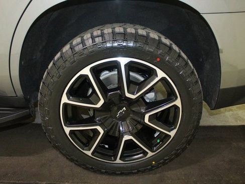 Used 2021 Chevrolet Tahoe RST w/ Luxury Package image 22