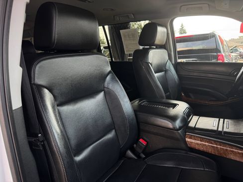 Used 2018 Chevrolet Suburban Premier RWD image 25