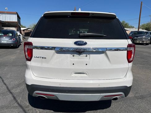 Used 2016 Ford Explorer Limited w/ Equipment Group 301A FWD image 4