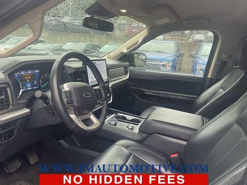 Used 2024 Ford Expedition XLT AWD/4WD image 2