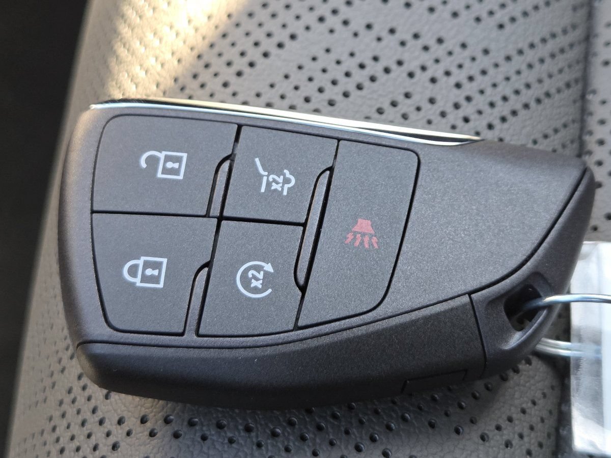New 2027 Chevrolet Equinox LT w/ Convenience Package II FWD image 39