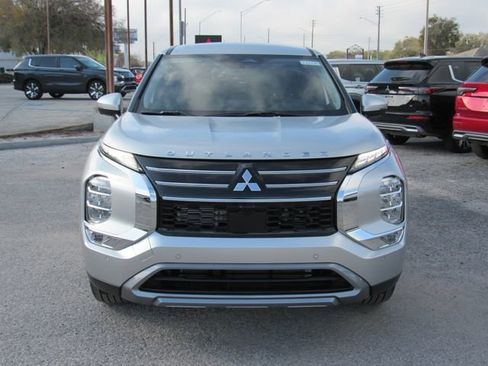 New 2026 Mitsubishi Outlander SE FWD image 6