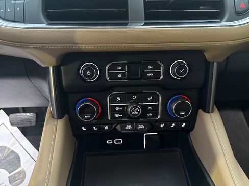 Used 2023 Chevrolet Tahoe Premier image 23