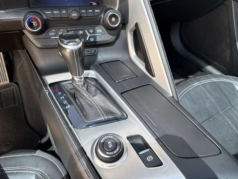 Used 2015 Chevrolet Corvette Stingray Coupe RWD image 17