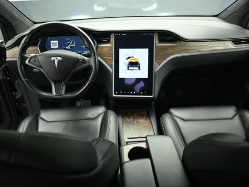 Used 2018 Tesla Model X 75D image 20