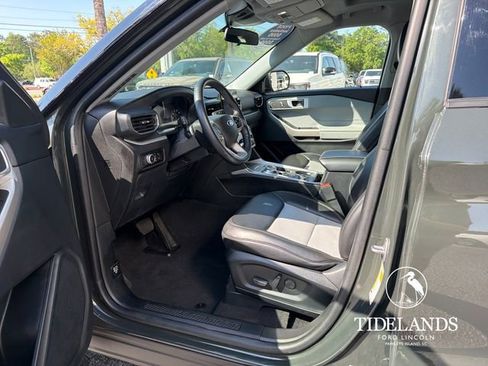 Certified 2023 Ford Explorer XLT w/ Equipment Group 202A AWD/4WD image 11