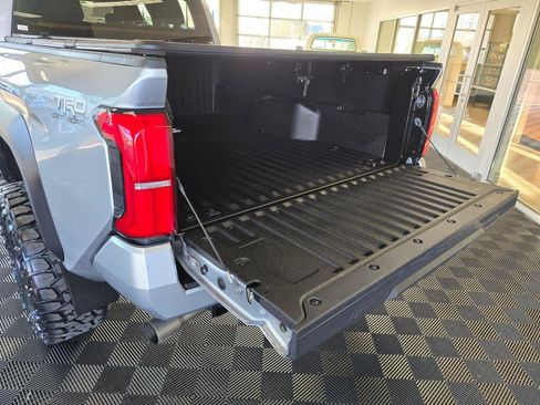 Used 2024 Toyota Tacoma TRD Off-Road image 16