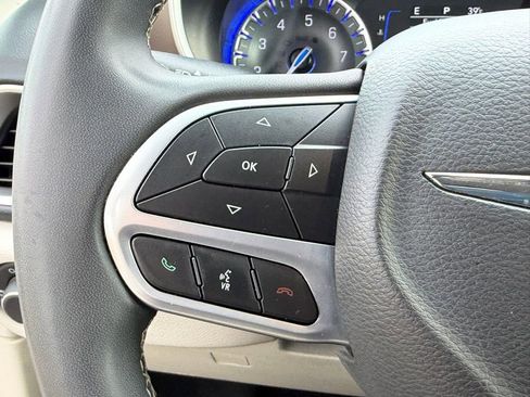 Certified 2022 Chrysler Voyager LX image 24