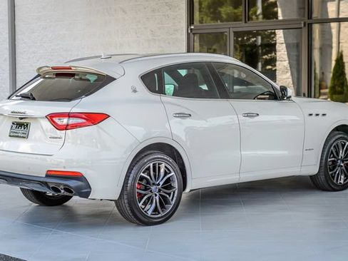 Used 2019 Maserati Levante GranSport AWD/4WD image 9