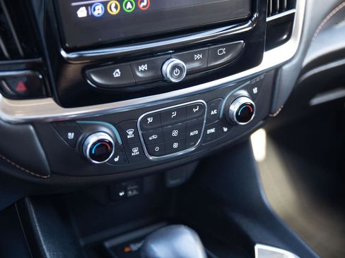 Used 2021 Chevrolet Traverse Premier w/ LPO, Black Accent Package image 16