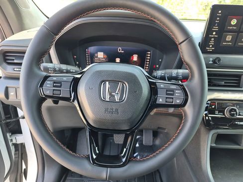 New 2026 Honda Pilot Sport image 10