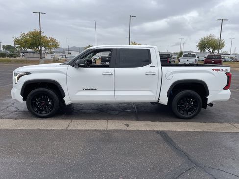 Used 2024 Toyota Tundra Limited image 3