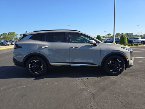 New 2026 Kia Sportage EX FWD image 9