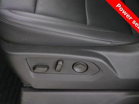 Used 2025 GMC Sierra 1500 SLT w/ SLT Premium Plus Package image 19