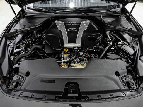 Used 2017 INFINITI Q60 Red Sport 400 RWD image 53