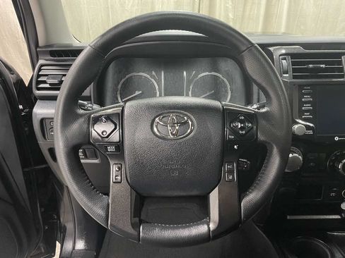Used 2021 Toyota 4Runner TRD Off-Road Premium w/ Moonroof Package AWD/4WD image 10