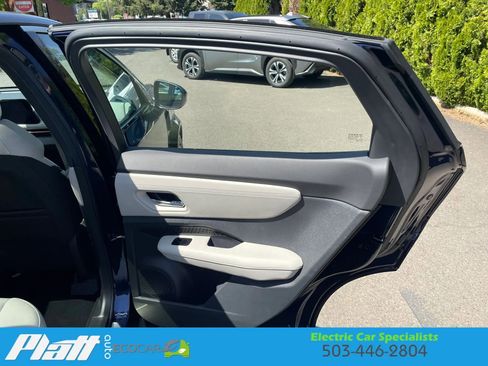 Used 2023 Nissan Ariya FWD image 43
