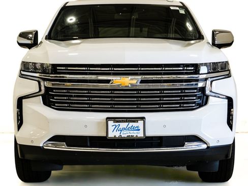 Used 2024 Chevrolet Tahoe Premier AWD/4WD image 2