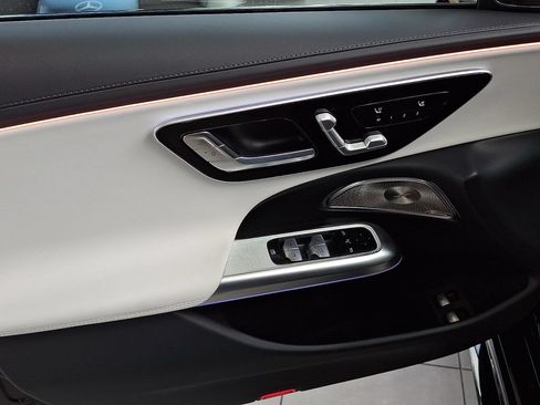 New 2026 Mercedes-Benz E 53 AMG e 4MATIC Wagon image 9