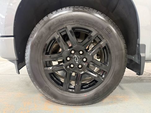 Used 2024 Chevrolet Silverado 1500 Custom AWD/4WD image 8