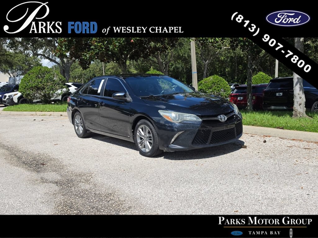 Used 2015 Toyota Camry SE FWD image 1