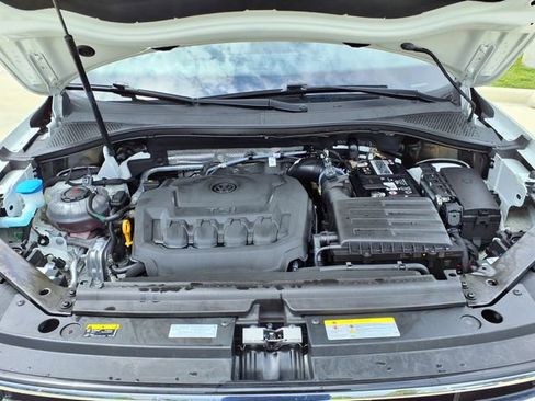 Used 2023 Volkswagen Tiguan SE FWD image 35