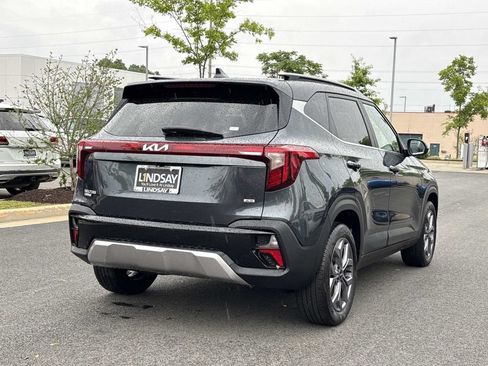 Used 2024 Kia Seltos S AWD/4WD image 3
