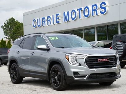 Used 2024 GMC Terrain SLE w/ Driver Convenience Package