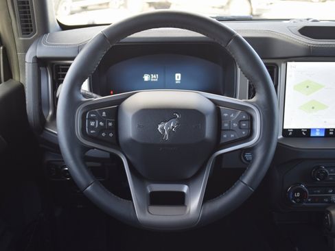 New 2025 Ford Bronco Outer Banks image 8