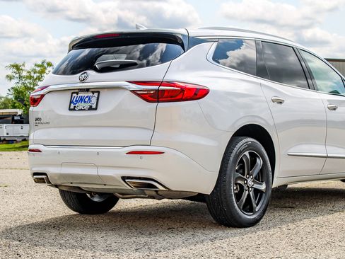 Used 2021 Buick Enclave Avenir w/ Avenir Technology Package AWD/4WD image 15
