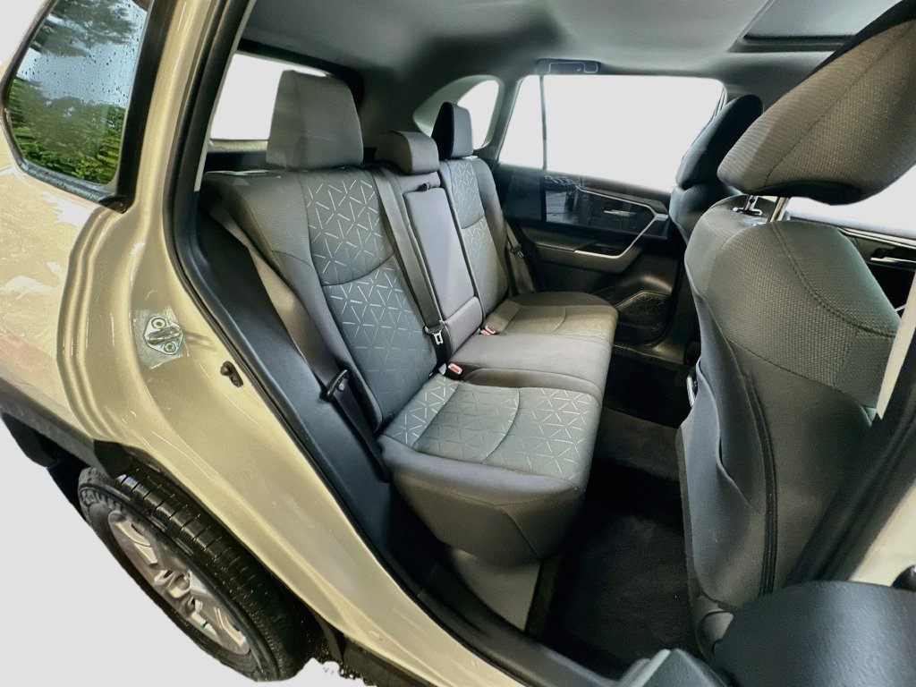 Used 2025 Toyota RAV4 XLE w/ Convenience Package FWD image 26