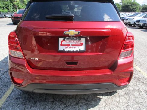 Used 2021 Chevrolet Trax LS w/ Tint and Cruise Package FWD image 17