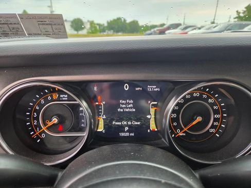 Used 2023 Jeep Gladiator Sport AWD/4WD image 5