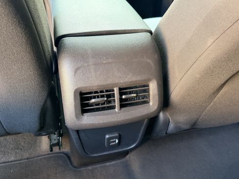 Used 2024 Chevrolet Equinox LS w/ LS Convenience Package AWD/4WD image 27