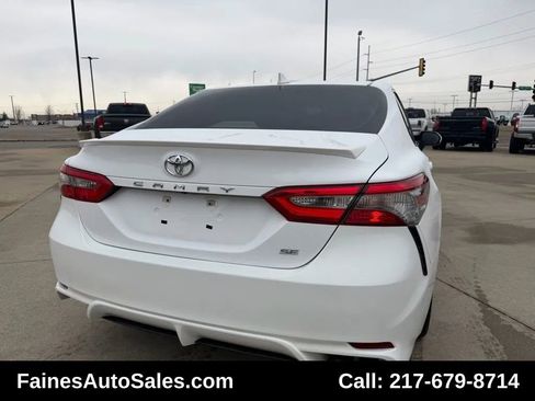 Used 2019 Toyota Camry SE image 14