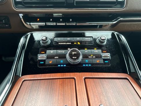 Used 2022 Lincoln Navigator Reserve RWD image 26